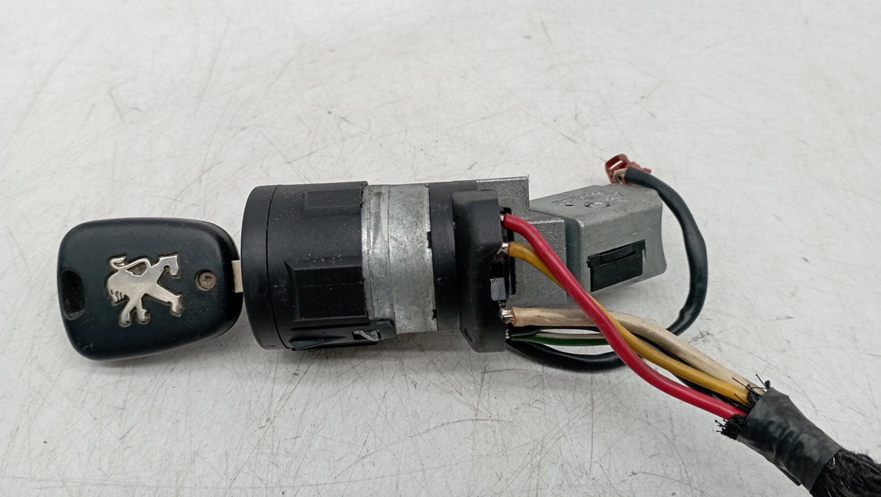9648445180  PEUGEOT 307 BREAK SW 2003 30900 devimagesvext/08283e45-1ba6-4c70-9a92-5b0ff35685bb/migcrv/imagenes/000/000/539/000000539458.jpeg