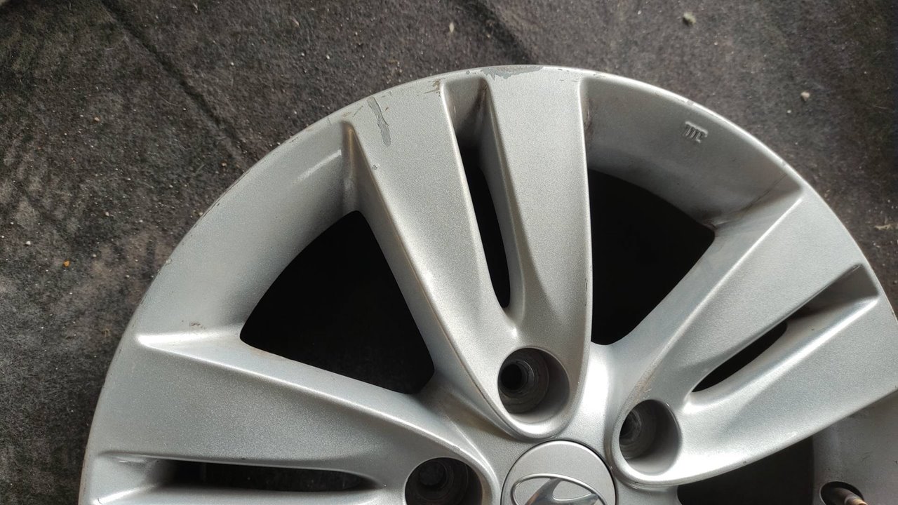 R16 LLANTA HYUNDAI IX20 2011 30958 devimagesvext/08283e45-1ba6-4c70-9a92-5b0ff35685bb/migcrv/imagenes/000/000/541/000000541584.jpeg