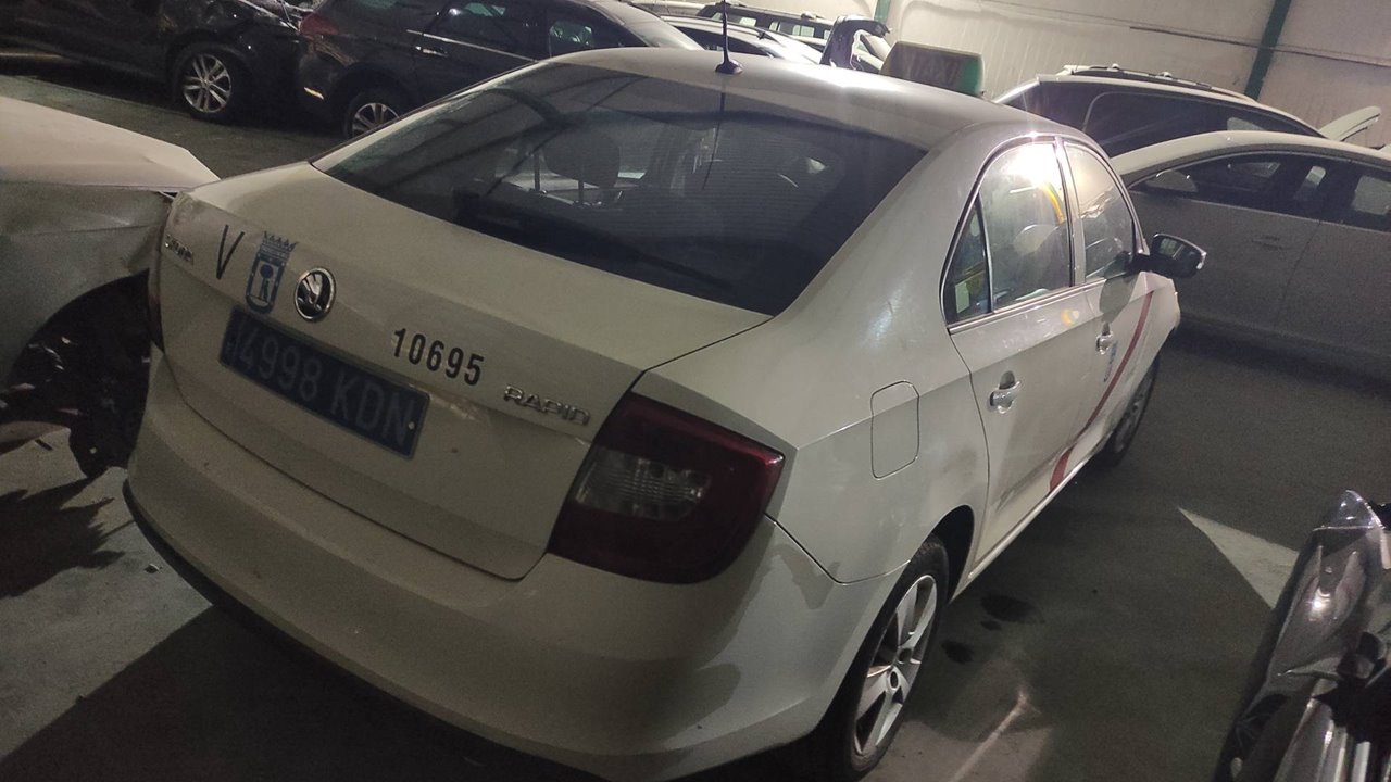 SIN DEFINIR BANDEJA TRASERA SKODA RAPID 2017 26298 devimagesvext/08283e45-1ba6-4c70-9a92-5b0ff35685bb/migcrv/imagenes/000/000/546/000000546732.jpeg