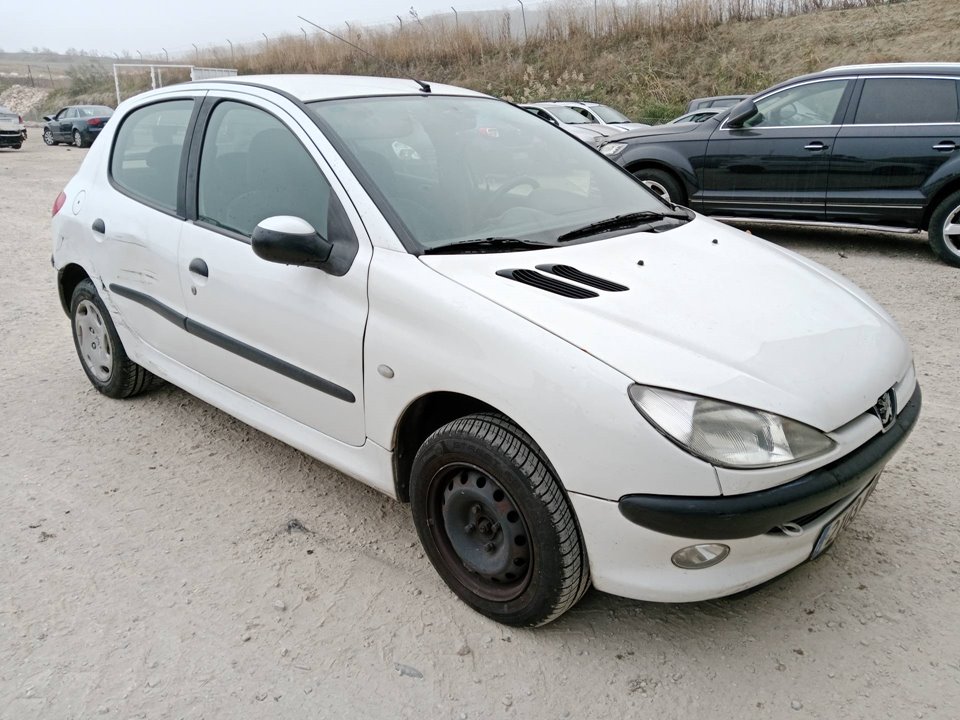 SIN DEFINIR PILOTO TRASERO DERECHO PEUGEOT 206 2001 31629 devimagesvext/08283e45-1ba6-4c70-9a92-5b0ff35685bb/migcrv/imagenes/000/000/552/000000552826.jpeg