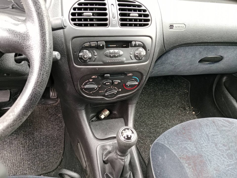 SIN DEFINIR PILOTO TRASERO DERECHO PEUGEOT 206 2001 31629 devimagesvext/08283e45-1ba6-4c70-9a92-5b0ff35685bb/migcrv/imagenes/000/000/552/000000552840.jpeg