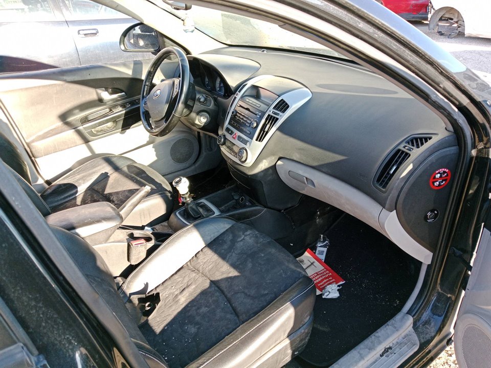 921011H000 FARO IZQUIERDO KIA CEED 2007 33463 devimagesvext/08283e45-1ba6-4c70-9a92-5b0ff35685bb/migcrv/imagenes/000/000/554/000000554938.jpeg
