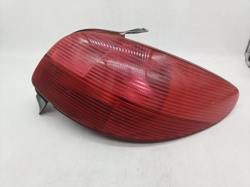 SIN DEFINIR PILOTO TRASERO DERECHO PEUGEOT 206 2001 31629 devimagesvext/08283e45-1ba6-4c70-9a92-5b0ff35685bb/migcrv/imagenes/000/000/558/000000558972.jpeg
