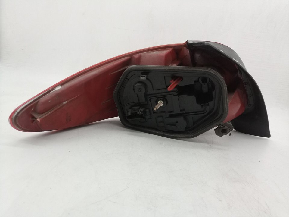 SIN DEFINIR PILOTO TRASERO DERECHO PEUGEOT 206 2001 31629 devimagesvext/08283e45-1ba6-4c70-9a92-5b0ff35685bb/migcrv/imagenes/000/000/558/000000558974.jpeg