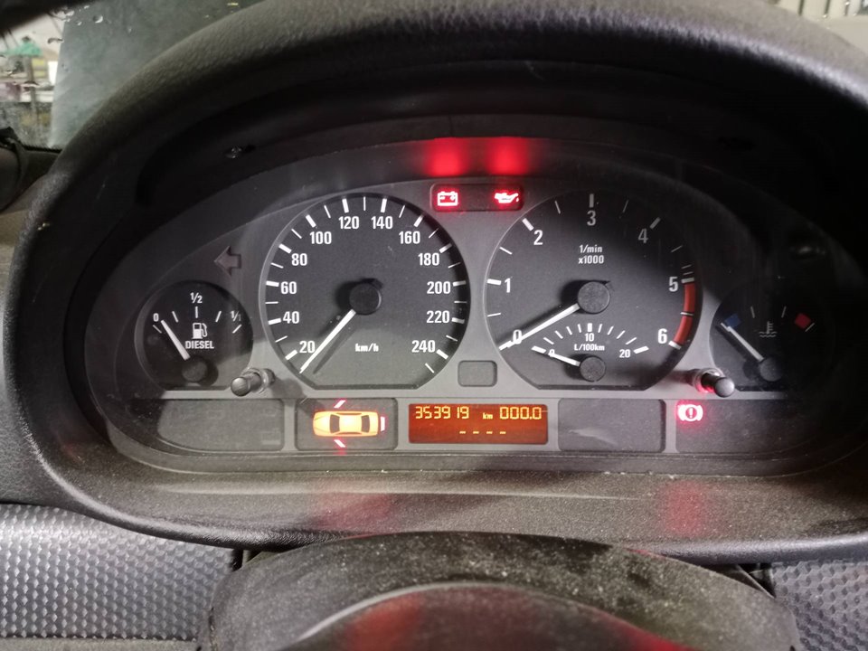 SIN DEFINIR SISTEMA AUDIO RADIO CD BMW 3 COMPACTO 2003 9622 devimagesvext/08283e45-1ba6-4c70-9a92-5b0ff35685bb/migcrv/imagenes/000/000/562/000000562548.jpeg