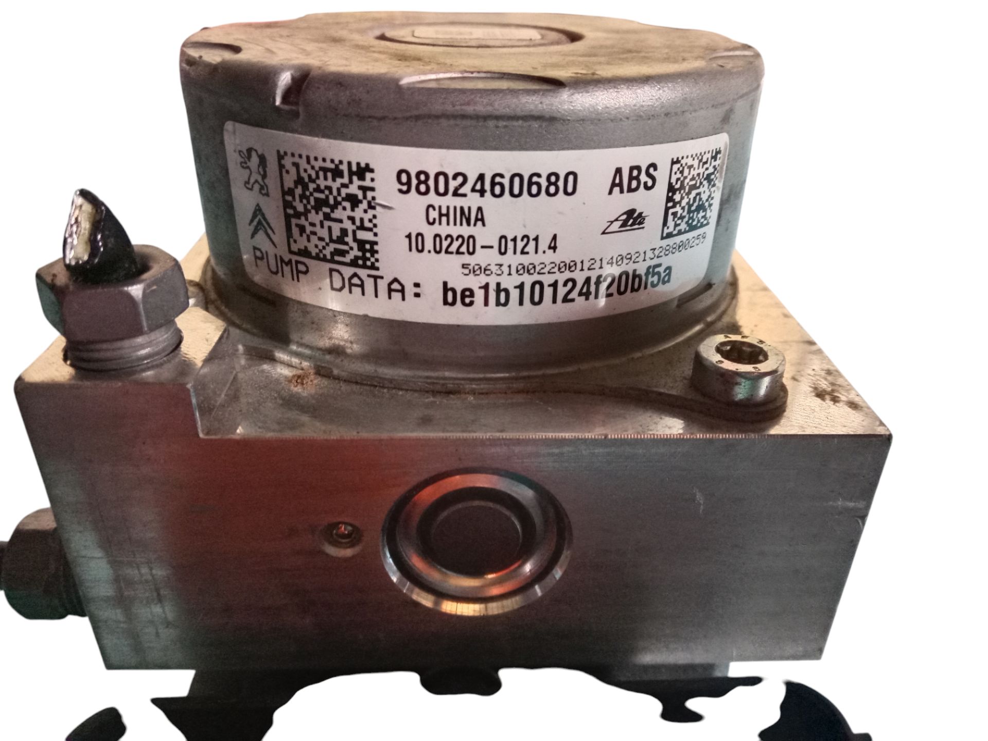 9802460680 ABS SKODA OCTAVIA COMBI 2016 13674 devimagesvext/08283e45-1ba6-4c70-9a92-5b0ff35685bb/migcrv/imagenes/000/000/569/000000569167.jpeg