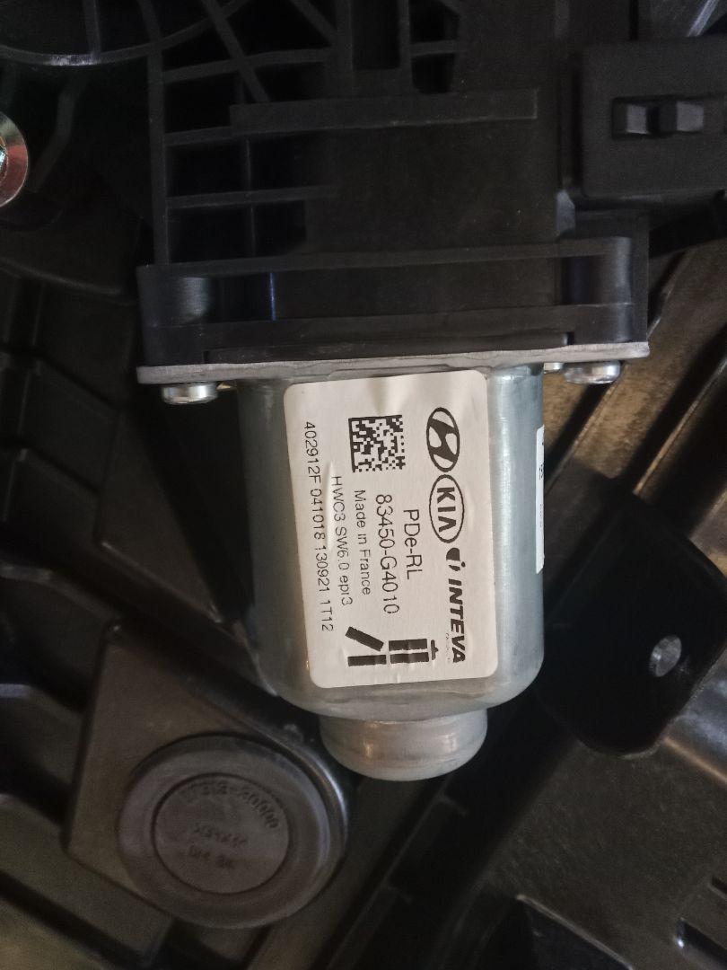 81410G3010 ELEVALUNAS TRASERO IZQUIERDO HYUNDAI I30 2019 8895 devimagesvext/08283e45-1ba6-4c70-9a92-5b0ff35685bb/migcrv/imagenes/000/000/576/000000576083.jpeg