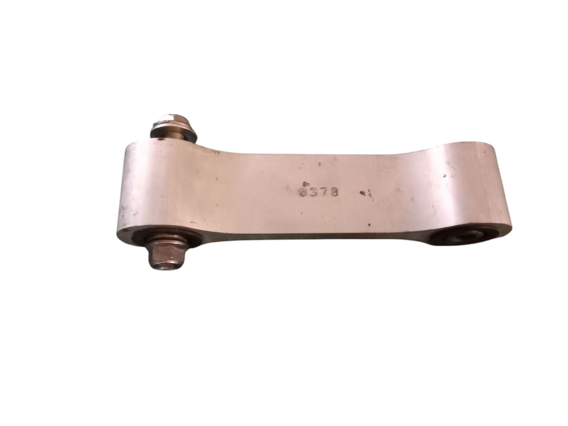 0370 SOPORTE MOTOR KAWASAKI Z 900 2022 13313 devimagesvext/08283e45-1ba6-4c70-9a92-5b0ff35685bb/migcrv/imagenes/000/000/582/000000582877.jpeg