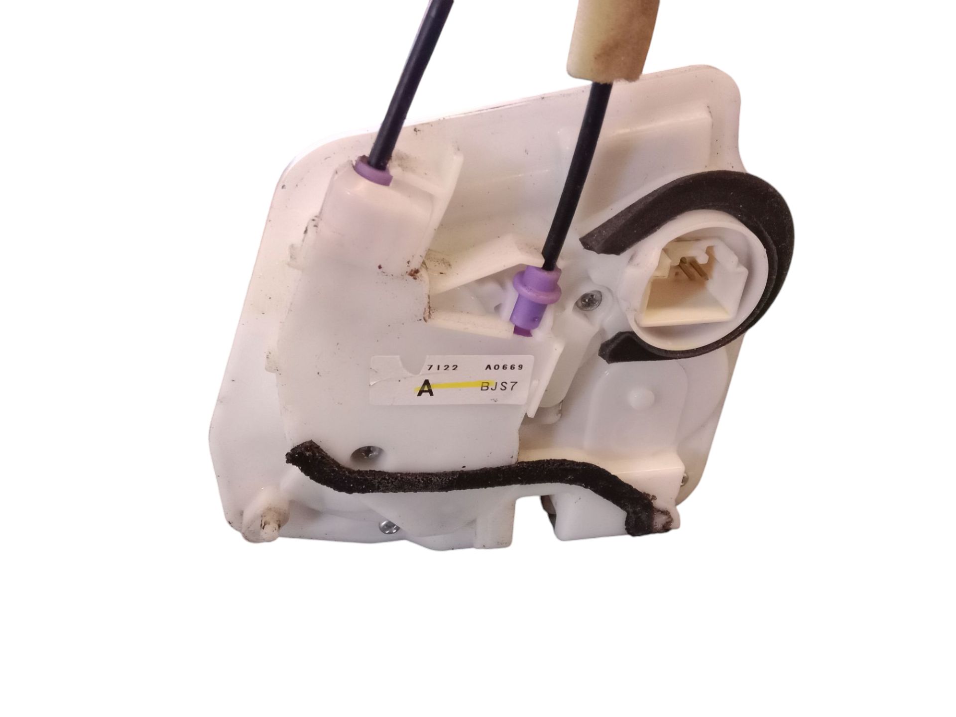 7122 CERRADURA PUERTA TRASERA DERECHA MAZDA 323 2017 8921 devimagesvext/08283e45-1ba6-4c70-9a92-5b0ff35685bb/migcrv/imagenes/000/000/583/000000583394.jpeg