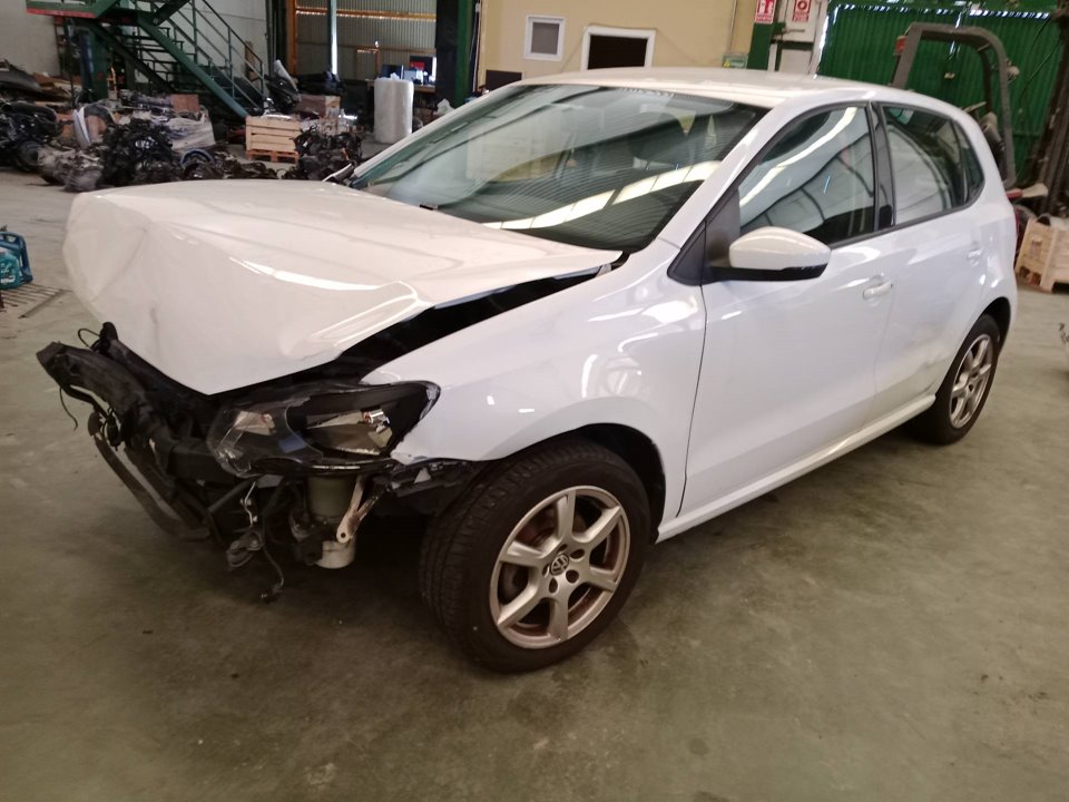 SIN DEFINIR BANDEJA TRASERA VOLKSWAGEN POLO 2010 26286 devimagesvext/08283e45-1ba6-4c70-9a92-5b0ff35685bb/migcrv/imagenes/000/000/584/000000584195.jpeg
