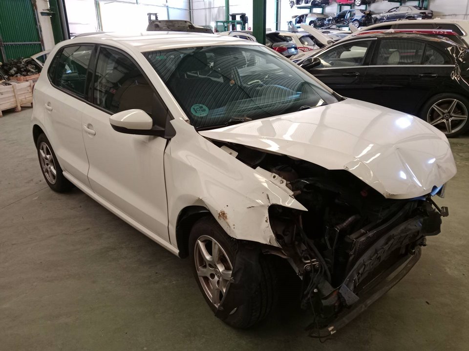 SIN DEFINIR BANDEJA TRASERA VOLKSWAGEN POLO 2010 26286 devimagesvext/08283e45-1ba6-4c70-9a92-5b0ff35685bb/migcrv/imagenes/000/000/584/000000584197.jpeg