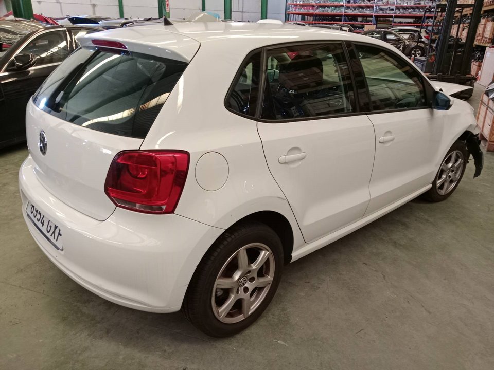 SIN DEFINIR BANDEJA TRASERA VOLKSWAGEN POLO 2010 26286 devimagesvext/08283e45-1ba6-4c70-9a92-5b0ff35685bb/migcrv/imagenes/000/000/584/000000584199.jpeg