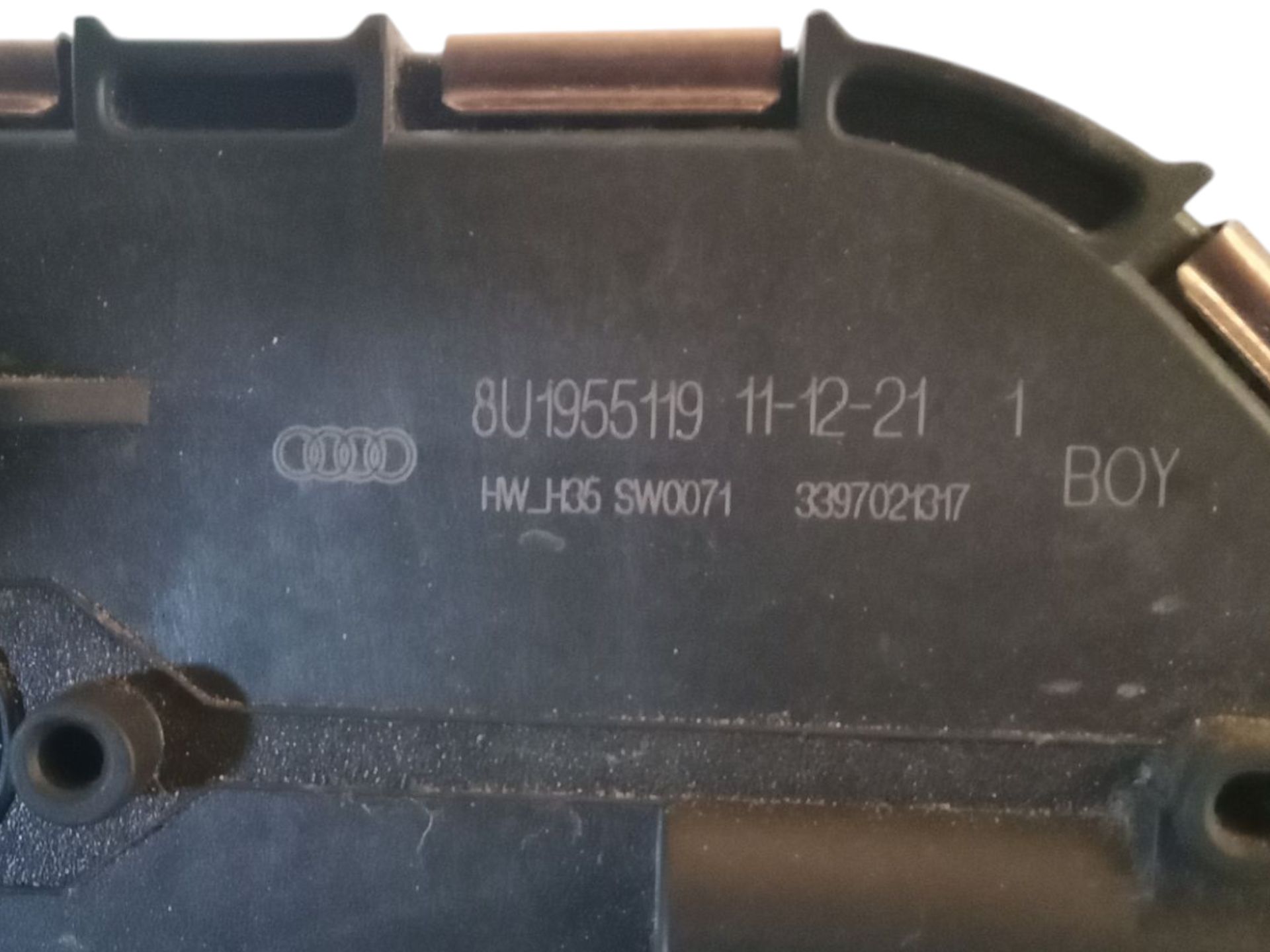 1397220615 MOTOR LIMPIA DELANTERO AUDI Q3 2012 11589 devimagesvext/08283e45-1ba6-4c70-9a92-5b0ff35685bb/migcrv/imagenes/000/000/585/000000585704.jpeg