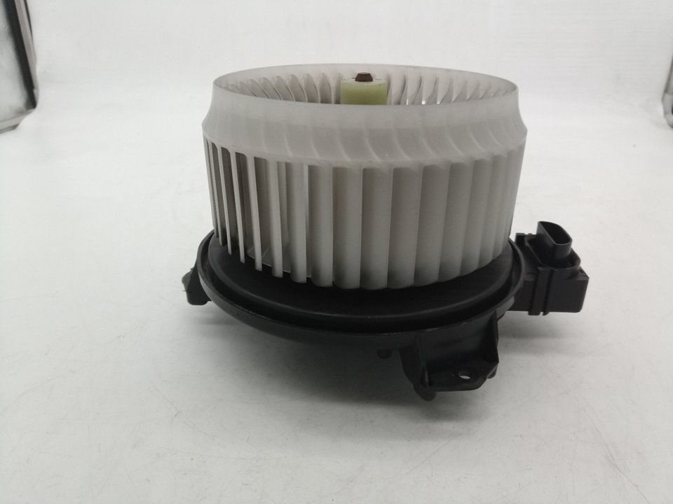 AV2727000311 MOTOR CALEFACCION SUZUKI SX4 2007 24490 devimagesvext/08283e45-1ba6-4c70-9a92-5b0ff35685bb/migcrv/imagenes/000/000/586/000000586075.jpeg