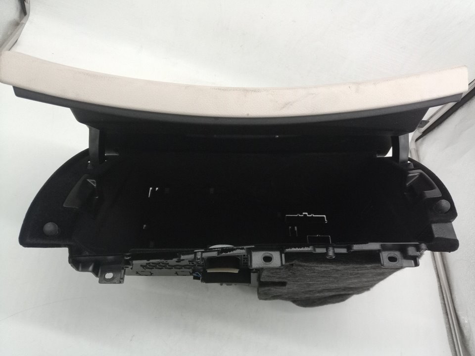 A2136800091 GUANTERA MERCEDES-BENZ E BERLINA 2019 25749 devimagesvext/08283e45-1ba6-4c70-9a92-5b0ff35685bb/migcrv/imagenes/000/000/587/000000587601.jpeg