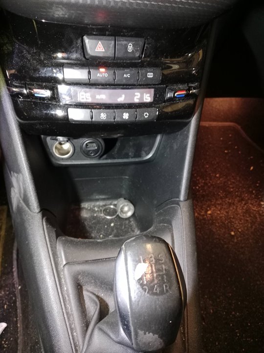 96749624zd MANDO ELEVALUNAS DELANTERO IZQUIERDO PEUGEOT 208 2016 36140 devimagesvext/08283e45-1ba6-4c70-9a92-5b0ff35685bb/migcrv/imagenes/000/000/591/000000591565.jpeg