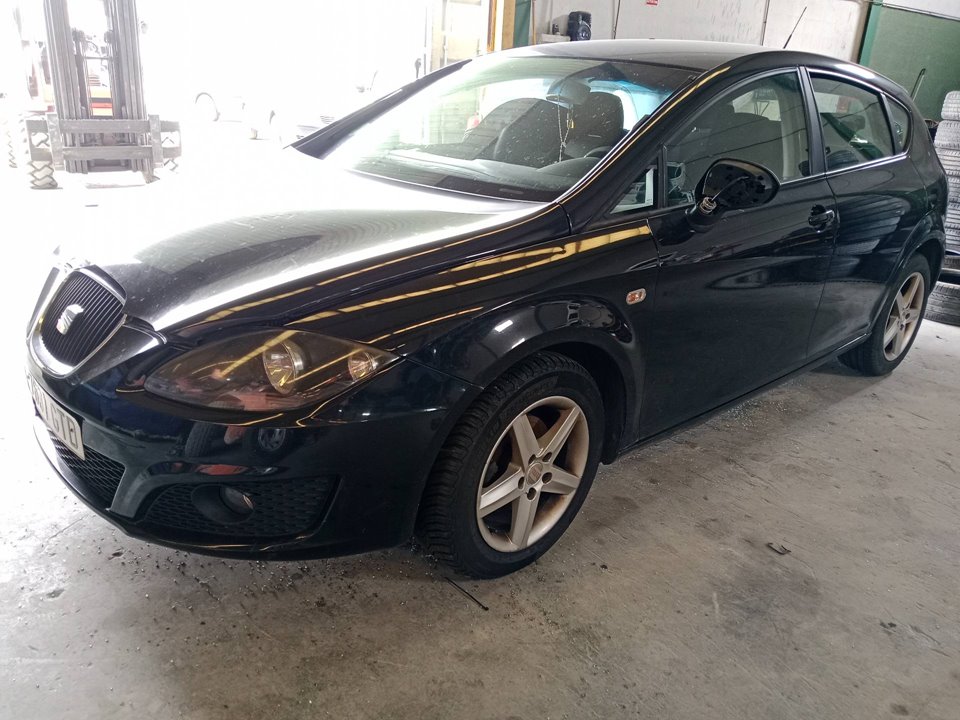 5P0962125A MANDO MULTIFUNCION SEAT LEON 2010 23824 devimagesvext/08283e45-1ba6-4c70-9a92-5b0ff35685bb/migcrv/imagenes/000/000/594/000000594379.jpeg