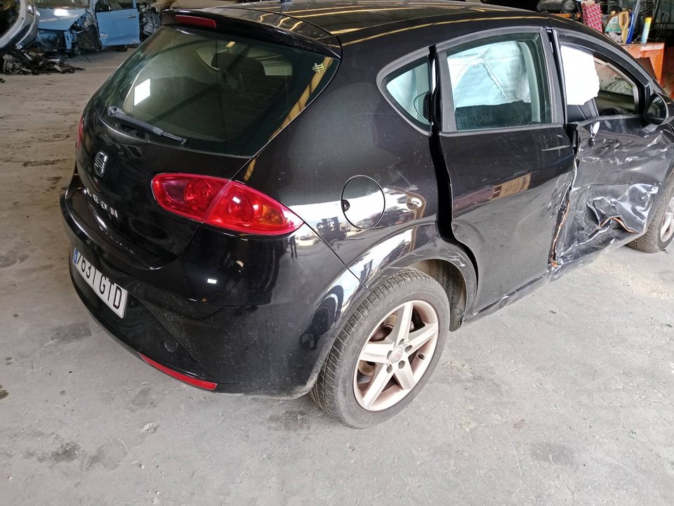 5P0962125A MANDO MULTIFUNCION SEAT LEON 2010 23824 devimagesvext/08283e45-1ba6-4c70-9a92-5b0ff35685bb/migcrv/imagenes/000/000/594/000000594385.jpeg