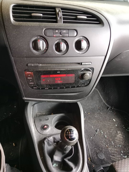 5P0962125A MANDO MULTIFUNCION SEAT LEON 2010 23824 devimagesvext/08283e45-1ba6-4c70-9a92-5b0ff35685bb/migcrv/imagenes/000/000/594/000000594395.jpeg