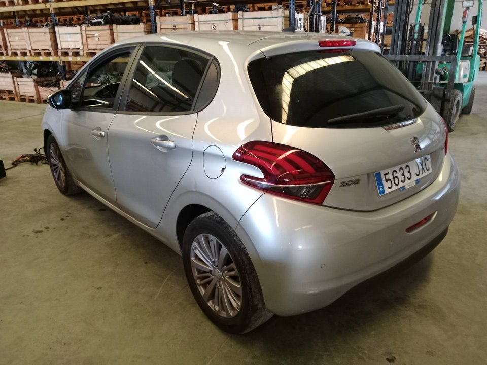 SIN DEFINIR BANDEJA TRASERA PEUGEOT 208 2017 26309 devimagesvext/08283e45-1ba6-4c70-9a92-5b0ff35685bb/migcrv/imagenes/000/000/595/000000595825.jpeg