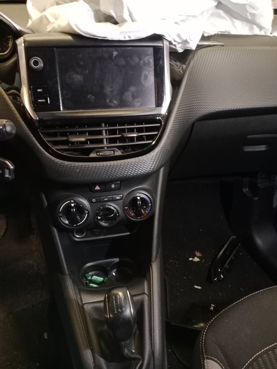 SIN DEFINIR BANDEJA TRASERA PEUGEOT 208 2017 26309 devimagesvext/08283e45-1ba6-4c70-9a92-5b0ff35685bb/migcrv/imagenes/000/000/596/000000596545.jpeg