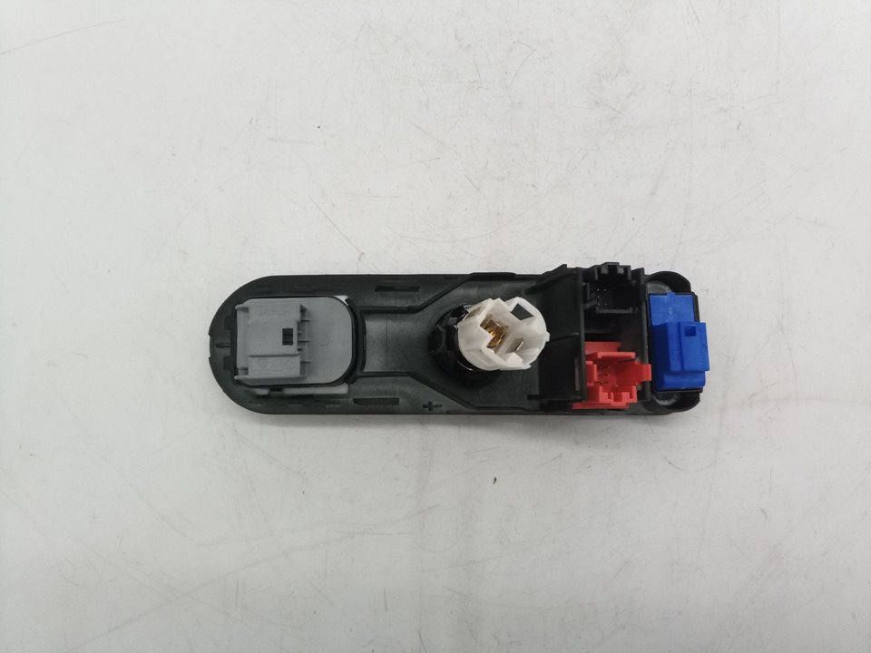 5P0962125A MANDO MULTIFUNCION SEAT LEON 2010 23824 devimagesvext/08283e45-1ba6-4c70-9a92-5b0ff35685bb/migcrv/imagenes/000/000/598/000000598067.jpeg