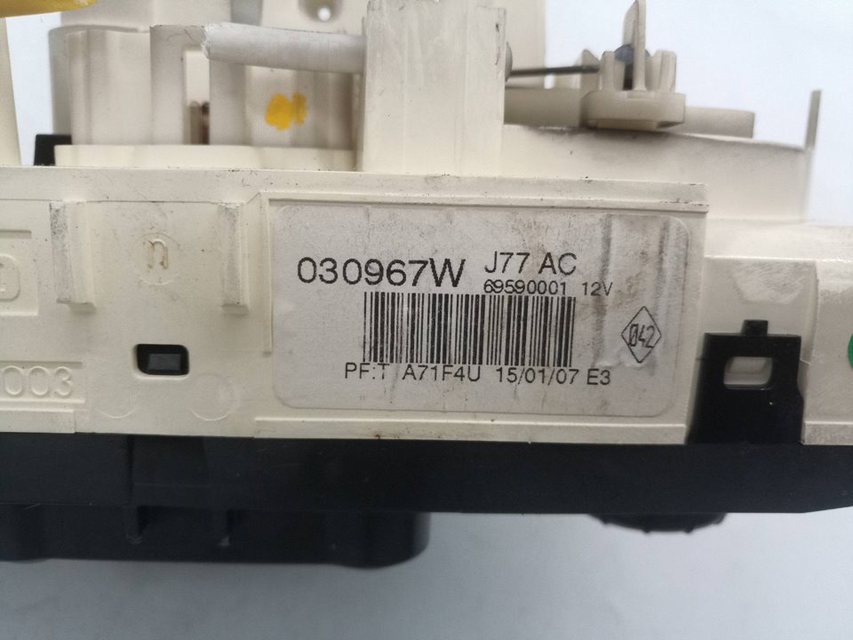 030967W MANDO CALEFACCION AIRE ACONDICIONADO RENAULT CLIO III 2007 25391 devimagesvext/08283e45-1ba6-4c70-9a92-5b0ff35685bb/migcrv/imagenes/000/000/608/000000608295.jpeg