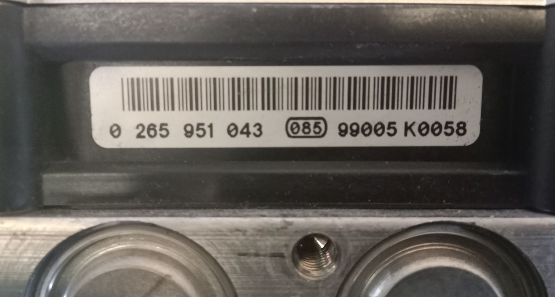 0265951043 ABS AUDI Q5 2009 13475 devimagesvext/08283e45-1ba6-4c70-9a92-5b0ff35685bb/migcrv/imagenes/000/000/609/000000609758.jpeg