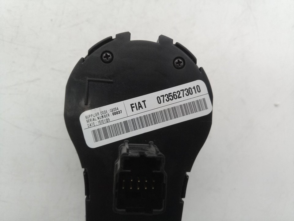 07356273010 MANDO LUCES FIAT 500 150 BERLINA 2015 22496 devimagesvext/08283e45-1ba6-4c70-9a92-5b0ff35685bb/migcrv/imagenes/000/000/612/000000612693.jpeg