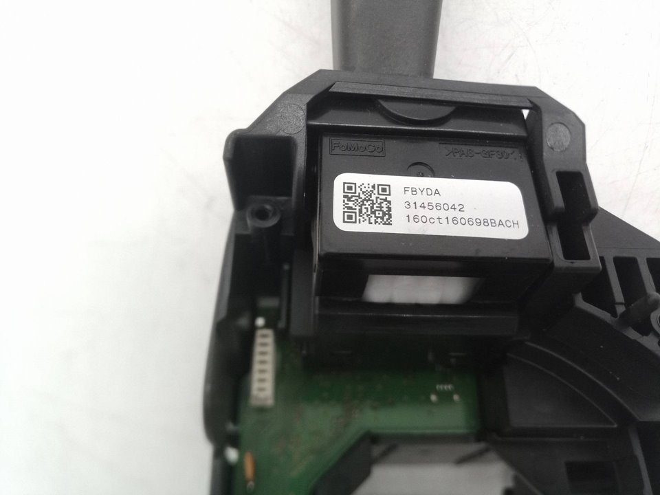 31481765 MANDO LIMPIA VOLVO XC60 2017 22640 devimagesvext/08283e45-1ba6-4c70-9a92-5b0ff35685bb/migcrv/imagenes/000/000/613/000000613927.jpeg