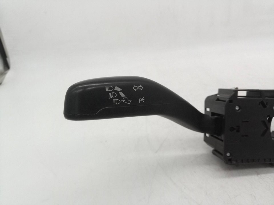 6Q0953503DQ MANDO MULTIFUNCION SKODA FABIA 2011 23816 devimagesvext/08283e45-1ba6-4c70-9a92-5b0ff35685bb/migcrv/imagenes/000/000/617/000000617557.jpeg