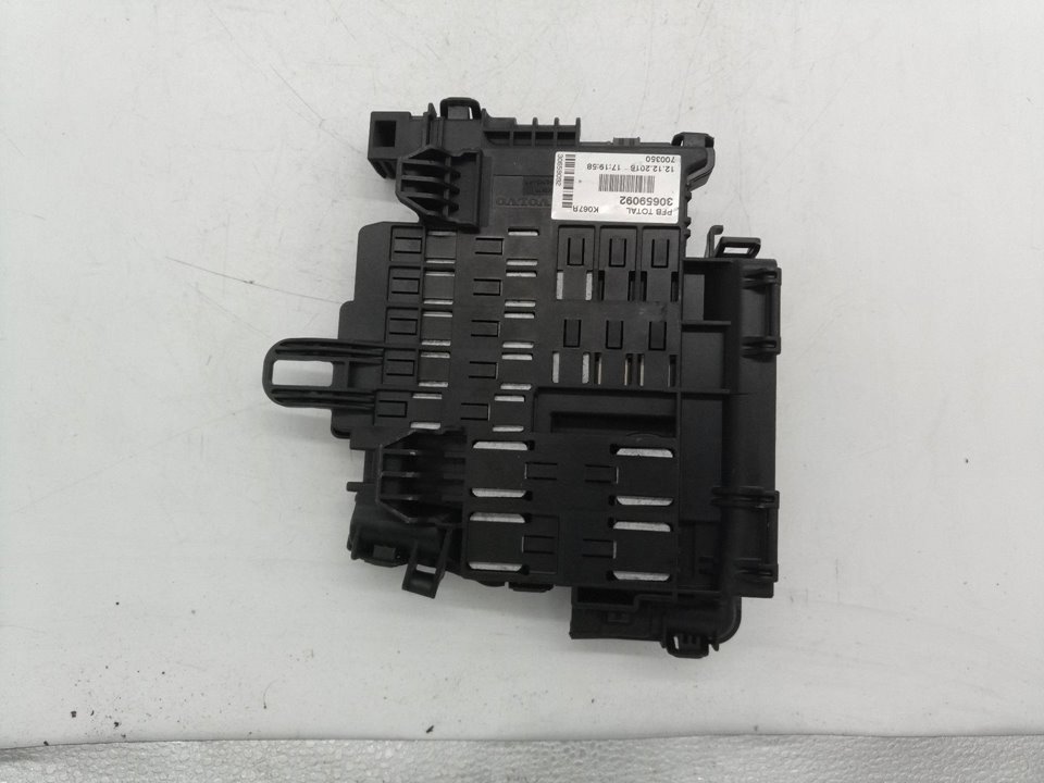 30659092 MODULO ELECTRONICO VOLVO XC60 2017 17729 devimagesvext/08283e45-1ba6-4c70-9a92-5b0ff35685bb/migcrv/imagenes/000/000/618/000000618499.jpeg