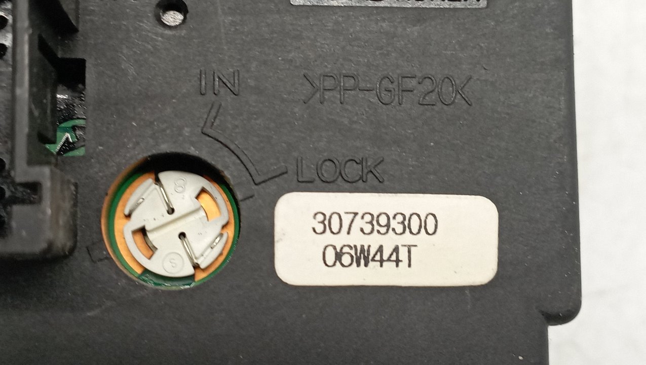 30739300 MANDO LUCES VOLVO C30 2007 22567 devimagesvext/08283e45-1ba6-4c70-9a92-5b0ff35685bb/migcrv/imagenes/000/000/623/000000623105.jpeg