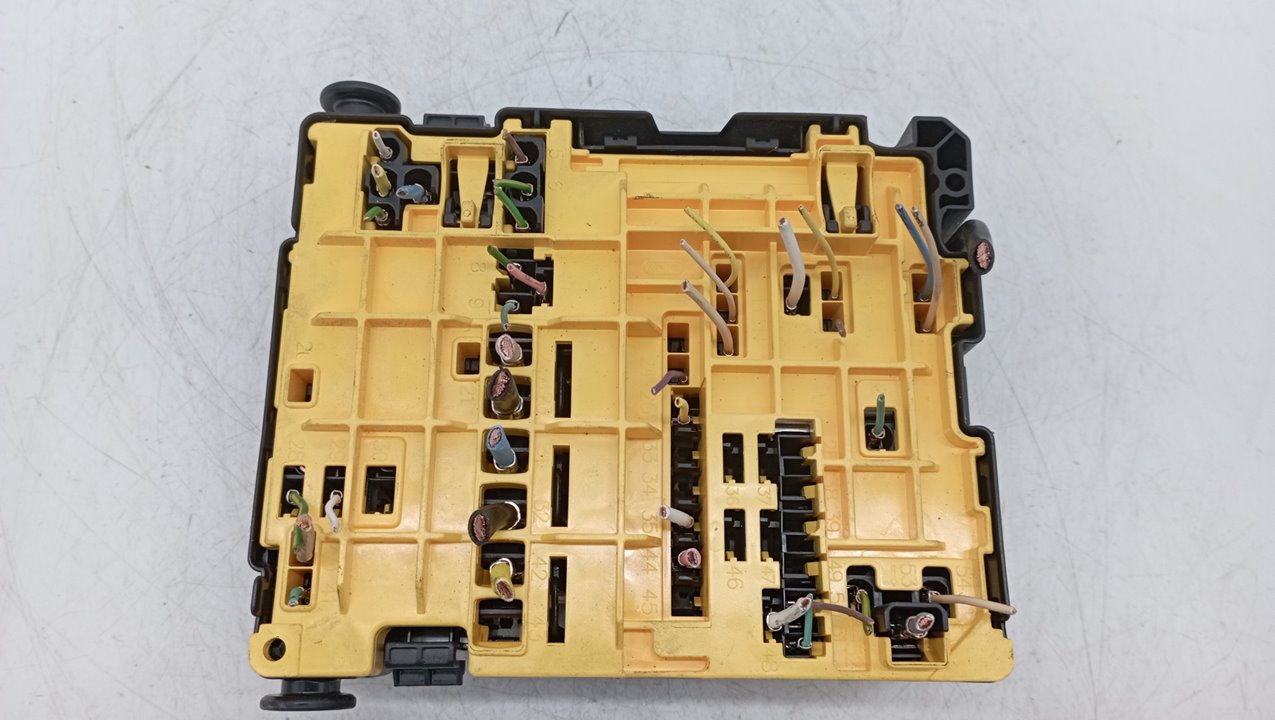 9673028680 CAJA RELES FUSIBLES PEUGEOT 208 2012 18618 devimagesvext/08283e45-1ba6-4c70-9a92-5b0ff35685bb/migcrv/imagenes/000/000/623/000000623379.jpeg