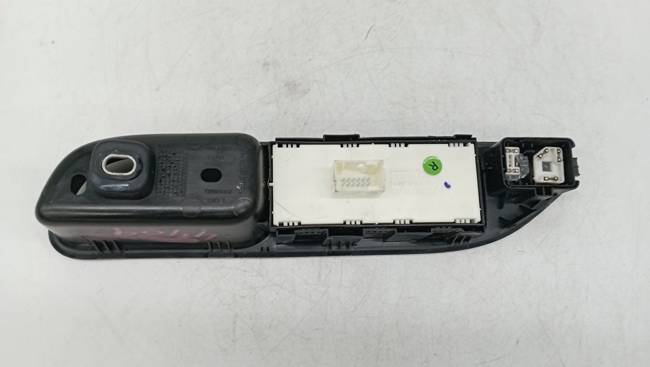 735604302 MANDO ELEVALUNAS DELANTERO IZQUIERDO FIAT SIN DEFINIR 2021 23158 devimagesvext/08283e45-1ba6-4c70-9a92-5b0ff35685bb/migcrv/imagenes/000/000/626/000000626343.jpeg