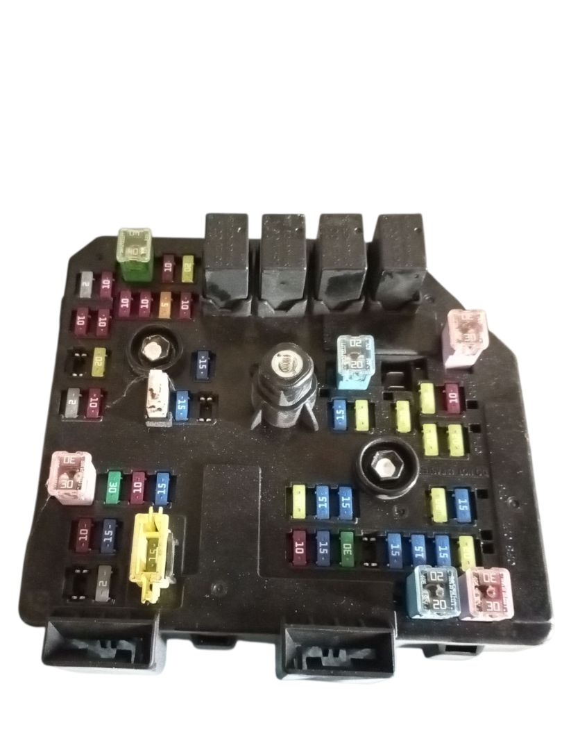 95202016 CAJA RELES FUSIBLES CHEVROLET CAPTIVA 2012 10410 devimagesvext/08283e45-1ba6-4c70-9a92-5b0ff35685bb/migcrv/imagenes/000/000/629/000000629562.jpeg