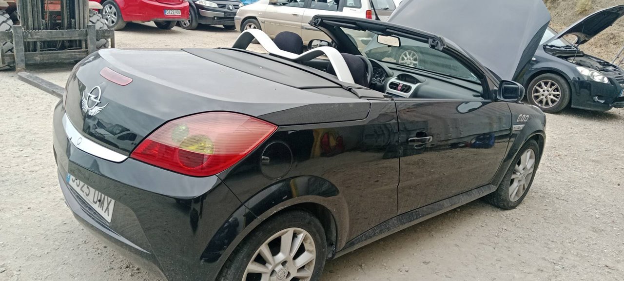 0445110083 INYECTOR OPEL TIGRA TWIN TOP 2005 34560 devimagesvext/08283e45-1ba6-4c70-9a92-5b0ff35685bb/migcrv/imagenes/000/000/632/000000632235.jpeg