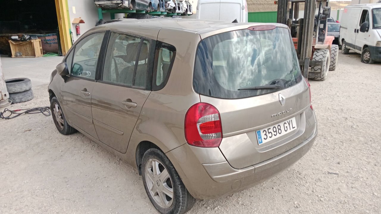 SIN DEFINIR PILOTO TRASERO DERECHO RENAULT GRAND MODUS 2010 9329 devimagesvext/08283e45-1ba6-4c70-9a92-5b0ff35685bb/migcrv/imagenes/000/000/632/000000632409.jpeg