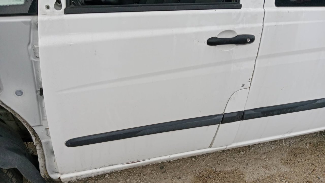 SIN DEFINIR PUERTA DELANTERA IZQUIERDA MERCEDES-BENZ VITO BASIC-KOMBI 2006 28054 devimagesvext/08283e45-1ba6-4c70-9a92-5b0ff35685bb/migcrv/imagenes/000/000/642/000000642010.jpeg