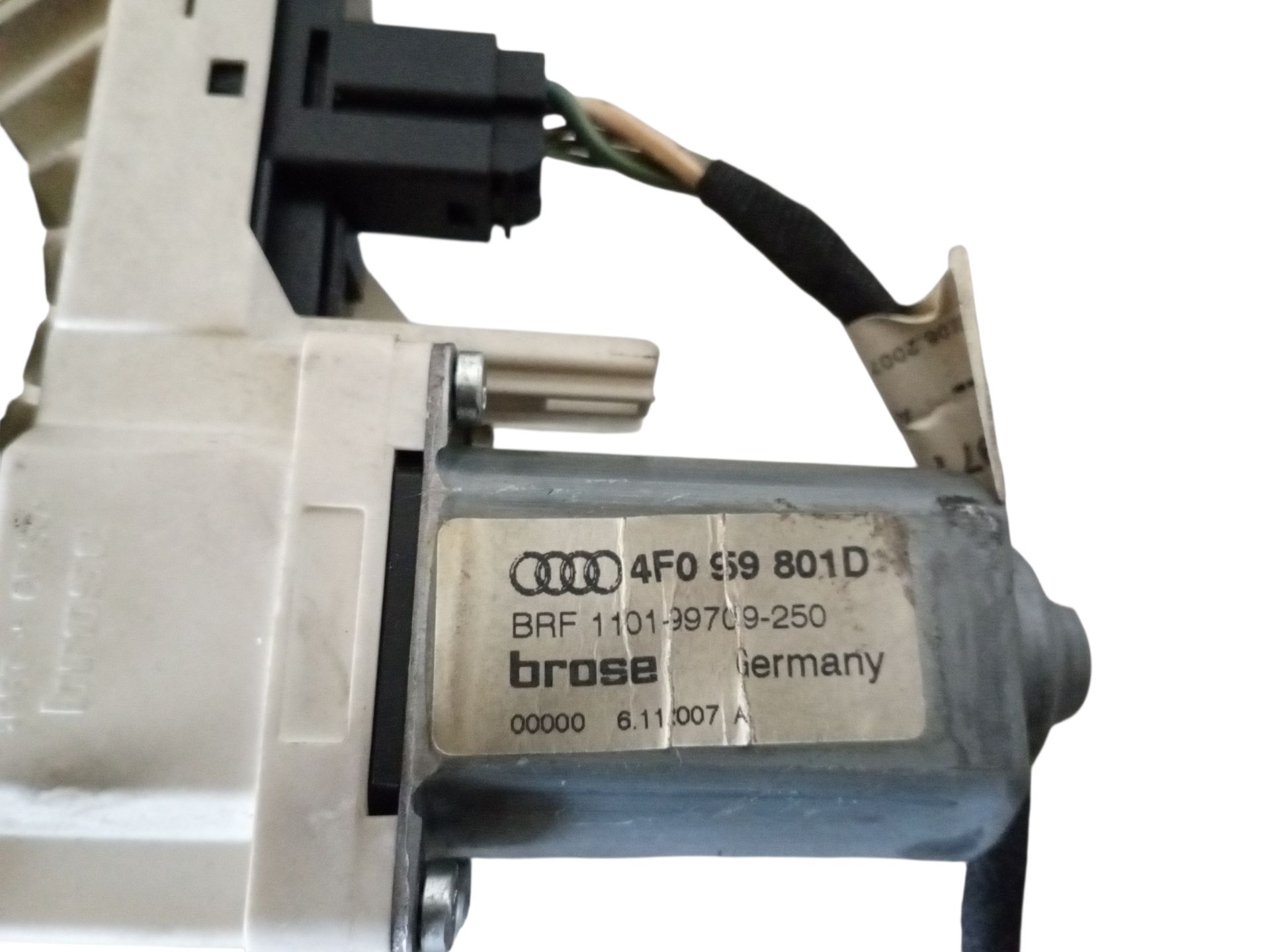 4F0959801D MOTOR ELEVALUNAS DELANTERO IZQUIERDO AUDI A6 BERLINA 2009 11644 devimagesvext/08283e45-1ba6-4c70-9a92-5b0ff35685bb/migcrv/imagenes/000/000/642/000000642951.jpeg