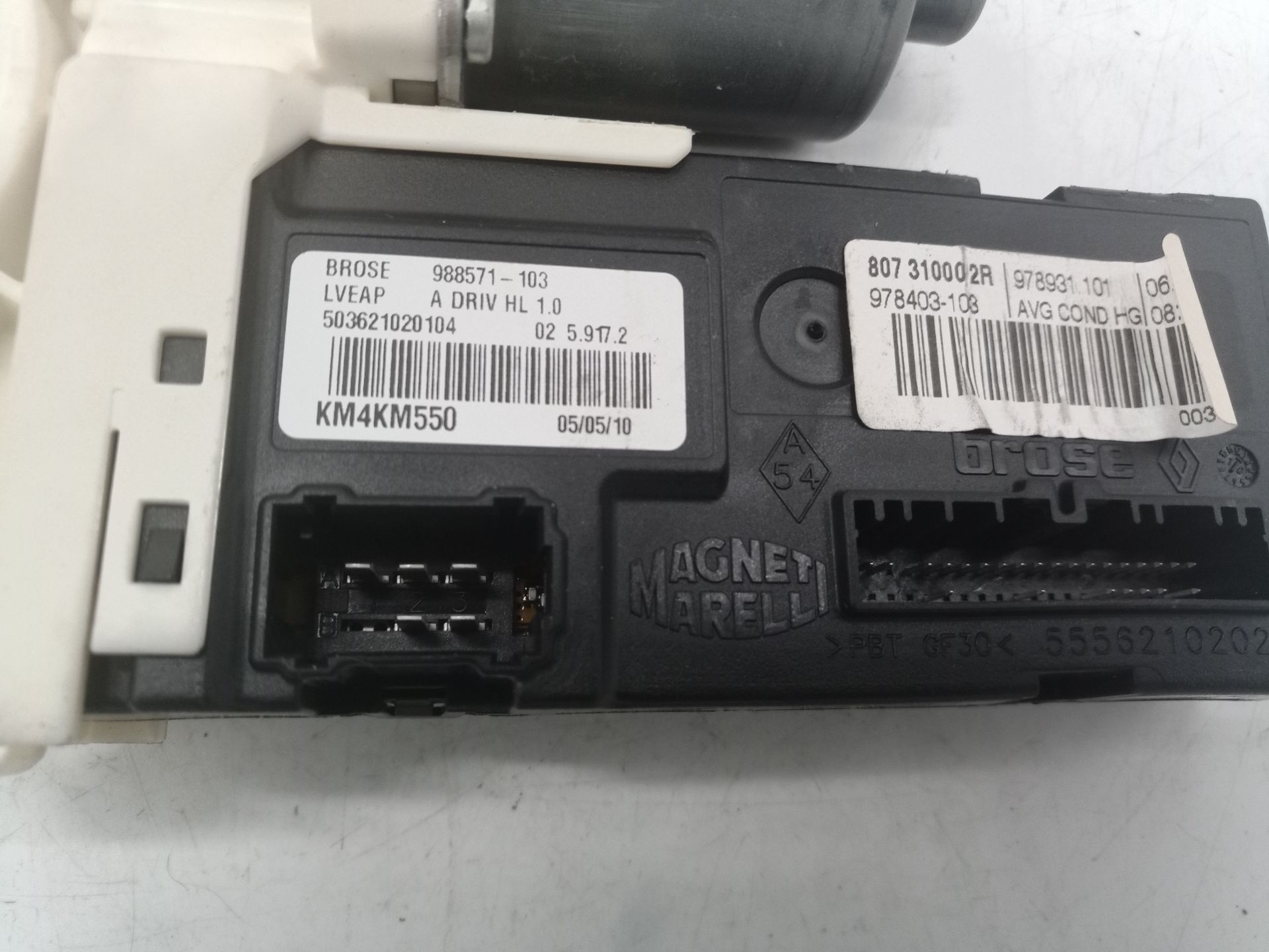 0130822330 MOTOR ELEVALUNAS DELANTERO IZQUIERDO RENAULT LAGUNA 2010 11669 devimagesvext/08283e45-1ba6-4c70-9a92-5b0ff35685bb/migcrv/imagenes/000/000/652/000000652846.jpeg