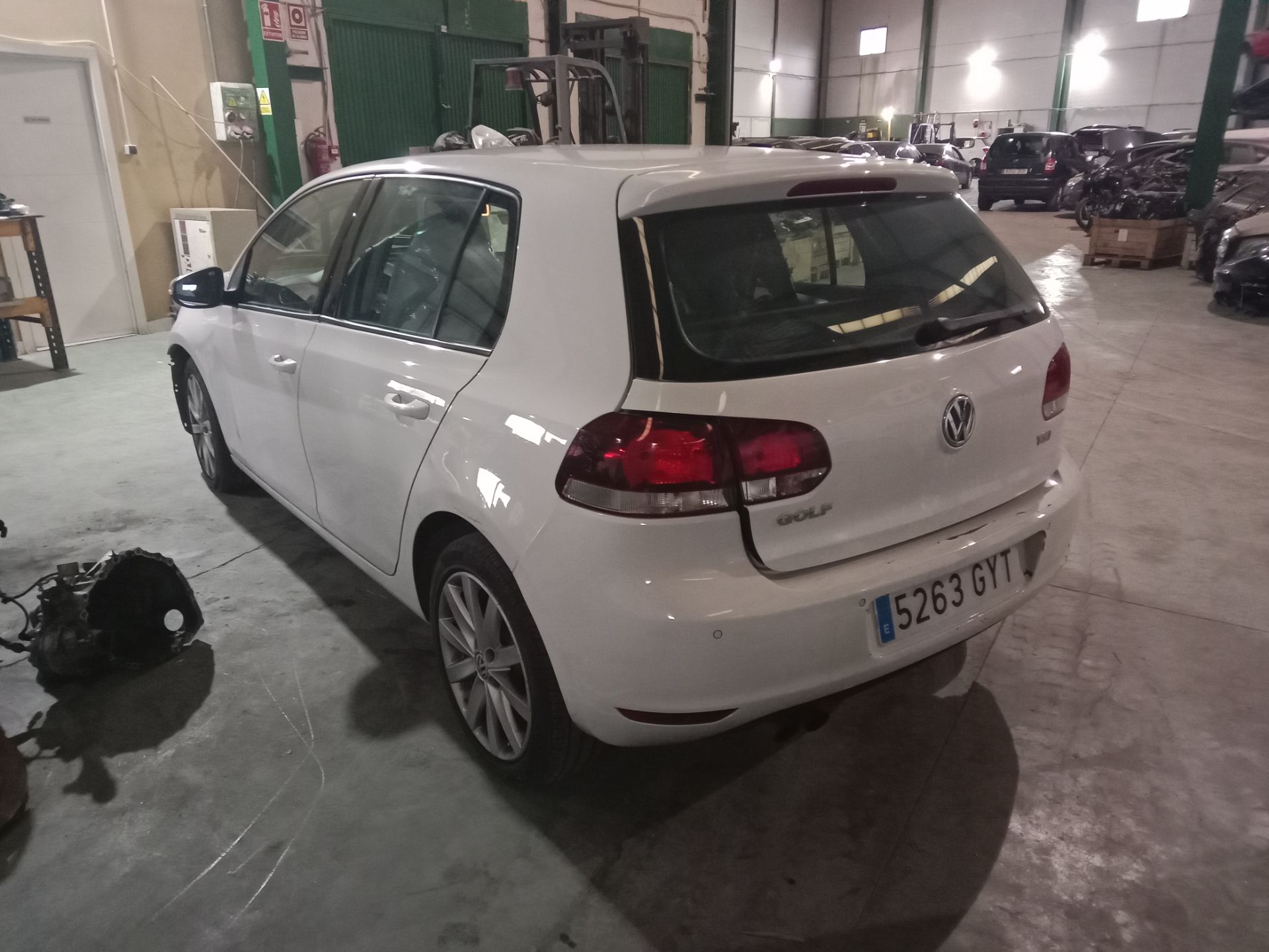 SIN DEFINIR BANDEJA TRASERA VOLKSWAGEN GOLF VI 2010 13001 devimagesvext/08283e45-1ba6-4c70-9a92-5b0ff35685bb/migcrv/imagenes/000/000/653/000000653432.jpeg