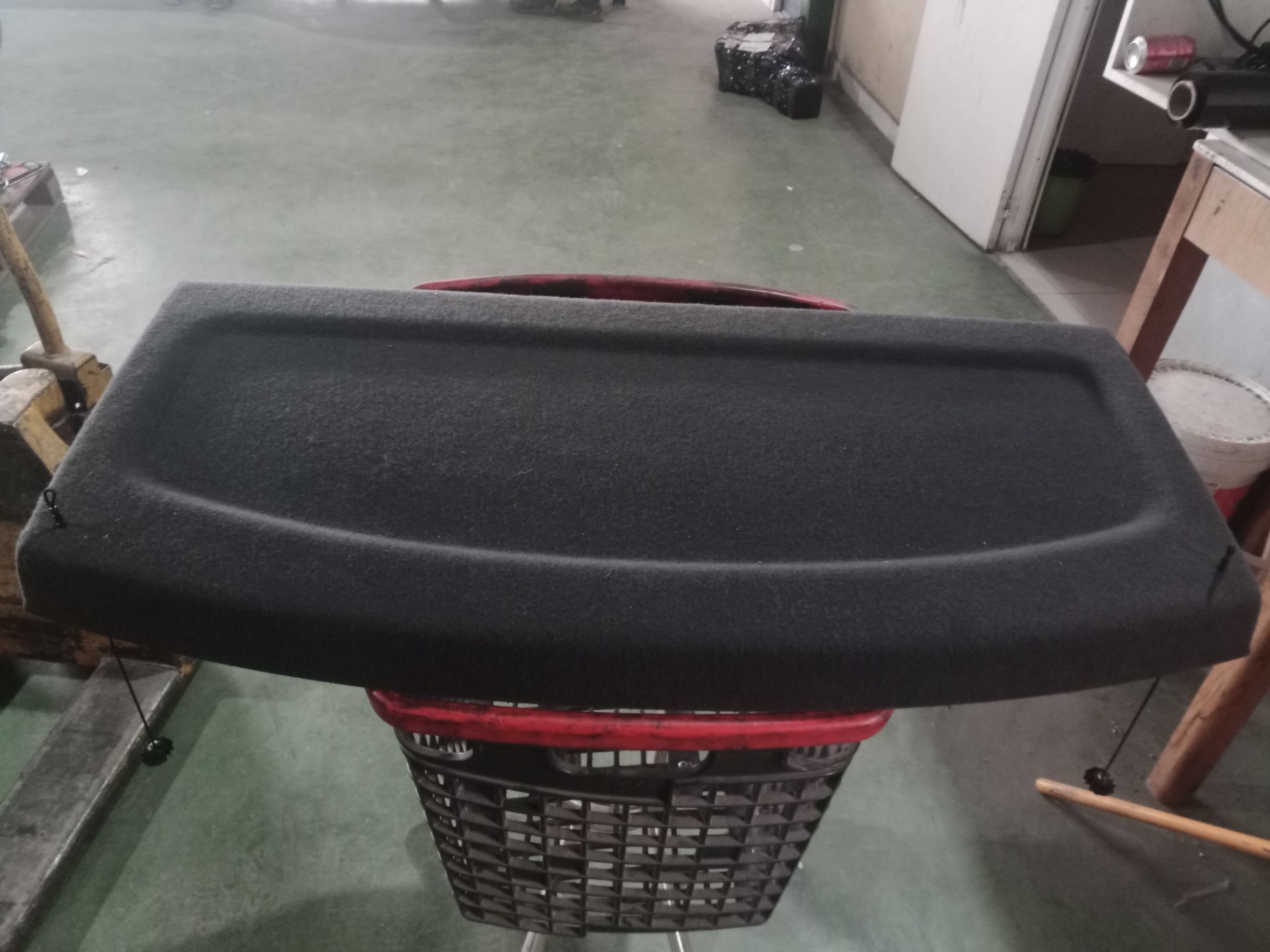 SIN DEFINIR BANDEJA TRASERA VOLKSWAGEN GOLF VI 2010 13001 devimagesvext/08283e45-1ba6-4c70-9a92-5b0ff35685bb/migcrv/imagenes/000/000/653/000000653518.jpeg