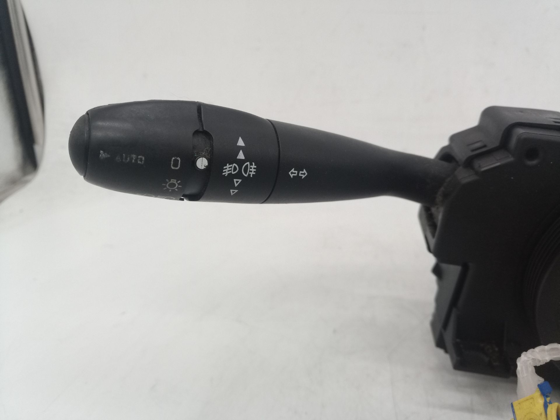 96451823ZL MANDO MULTIFUNCION CITROEN XSARA BERLINA 2002 12656 devimagesvext/08283e45-1ba6-4c70-9a92-5b0ff35685bb/migcrv/imagenes/000/000/654/000000654270.jpeg