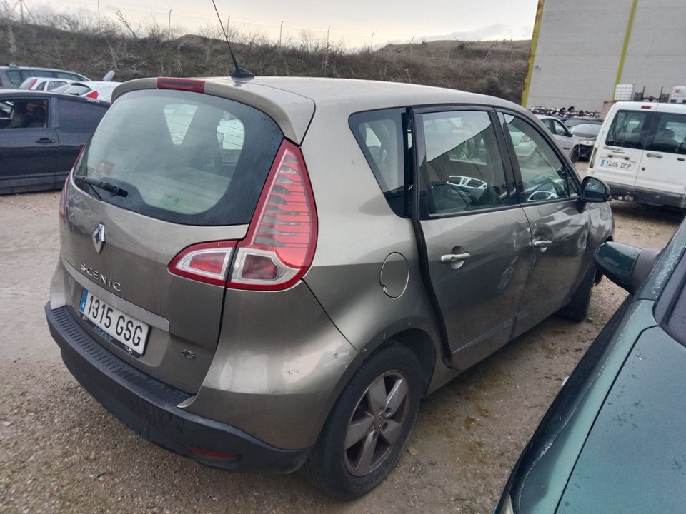 8200302798J CAJA MARIPOSA RENAULT SCENIC III 2009 34647 devimagesvext/08283e45-1ba6-4c70-9a92-5b0ff35685bb/migcrv/imagenes/000/000/656/000000656067.jpeg