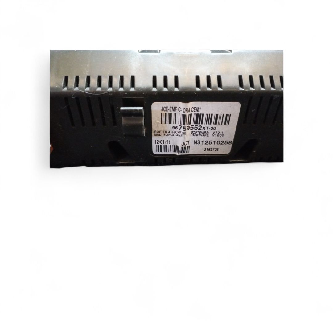 96759552XT00  AUDI Q3 2012 10674 devimagesvext/08283e45-1ba6-4c70-9a92-5b0ff35685bb/migcrv/imagenes/000/000/659/000000659252.jpeg