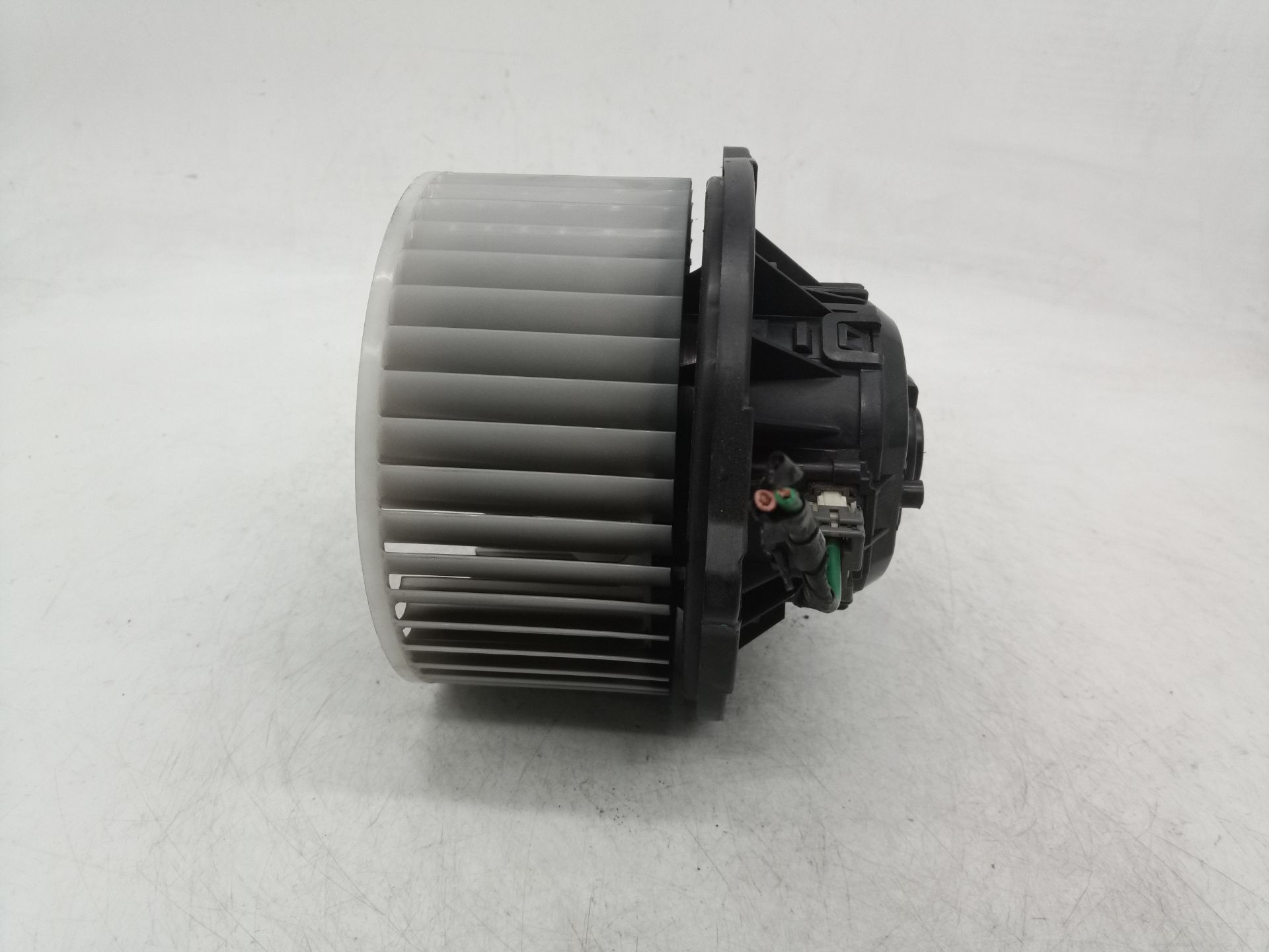 F00S3B2474 MOTOR CALEFACCION KIA CARENS 2016 9938 devimagesvext/08283e45-1ba6-4c70-9a92-5b0ff35685bb/migcrv/imagenes/000/000/660/000000660110.jpeg