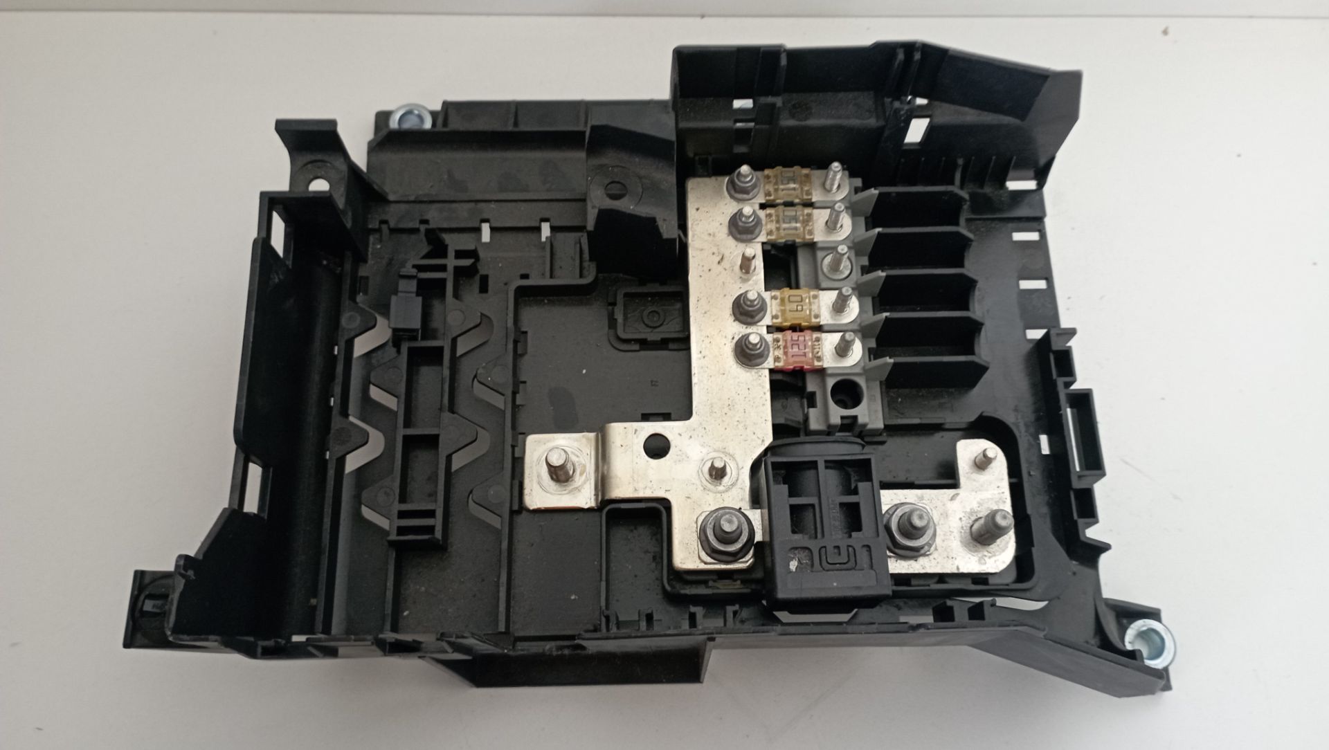 7L0937548C CAJA RELES FUSIBLES AUDI Q7 2012 9445 devimagesvext/08283e45-1ba6-4c70-9a92-5b0ff35685bb/migcrv/imagenes/000/000/661/000000661022.jpeg