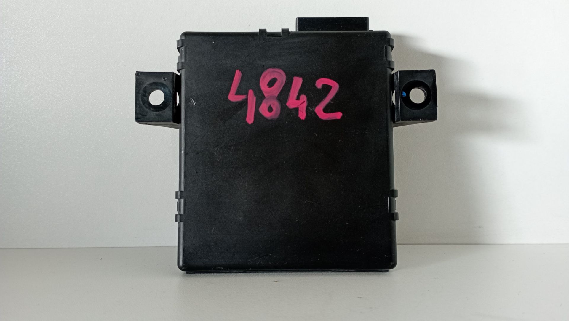 4F0907468S MODULO ELECTRONICO AUDI Q7 2012 10354 devimagesvext/08283e45-1ba6-4c70-9a92-5b0ff35685bb/migcrv/imagenes/000/000/661/000000661204.jpeg