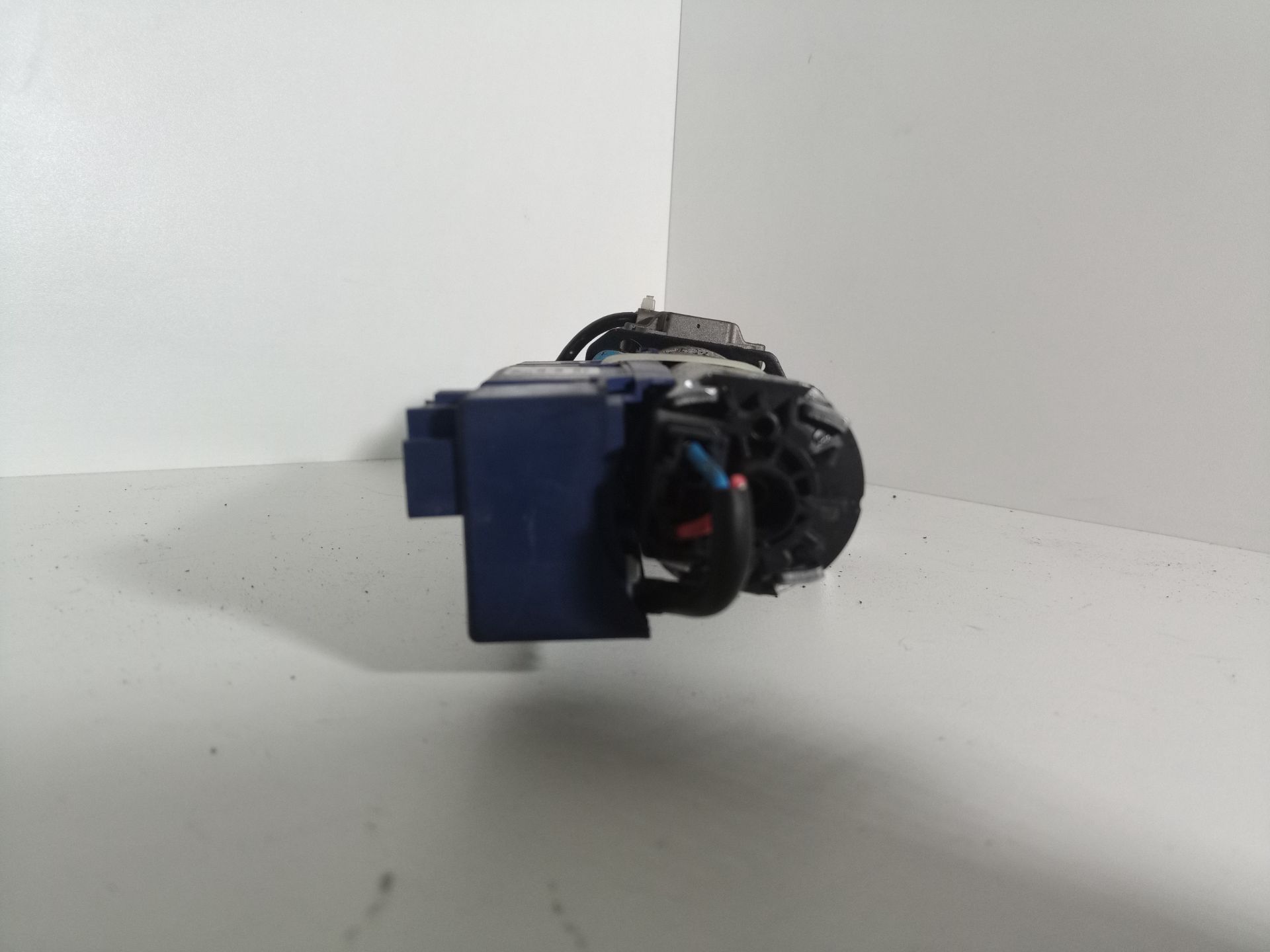 4L0910946 MOTOR APERTURA Y CIERRE PORTON AUDI Q7 2012 12769 devimagesvext/08283e45-1ba6-4c70-9a92-5b0ff35685bb/migcrv/imagenes/000/000/661/000000661548.jpeg